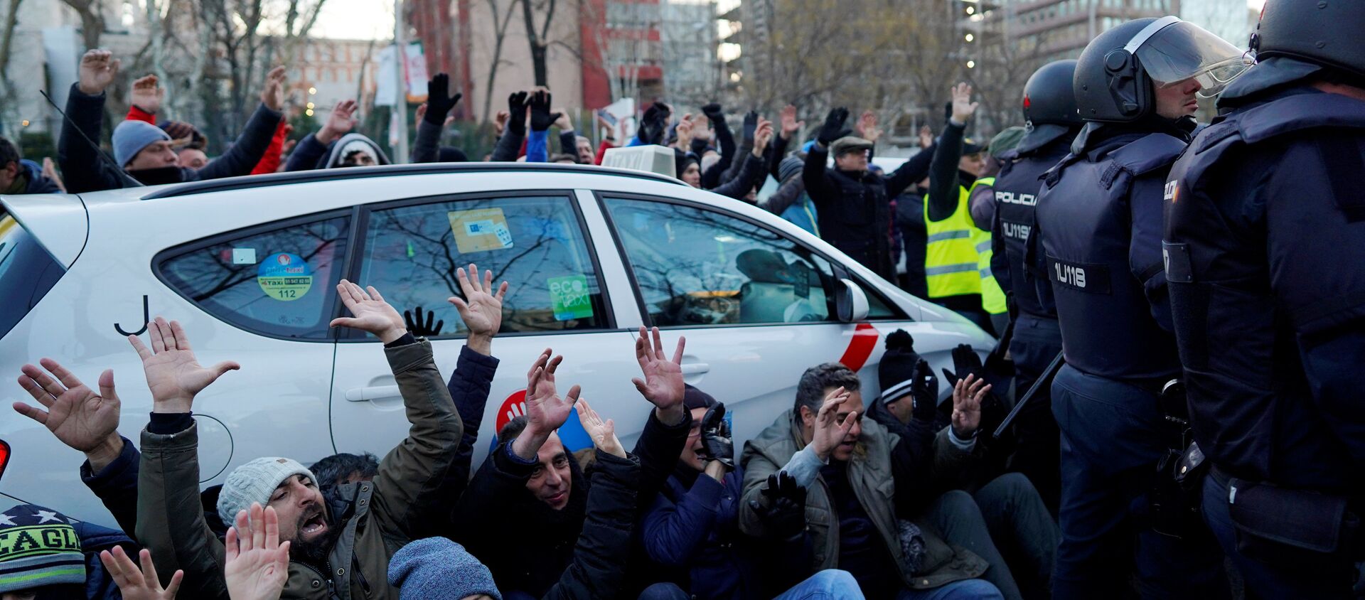 Protestas de los taxistas españoles en Madrid, España - Sputnik Mundo, 1920, 28.01.2019