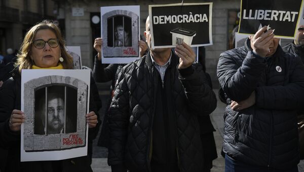 Independentistas apoyan a los presos catalanes - Sputnik Mundo