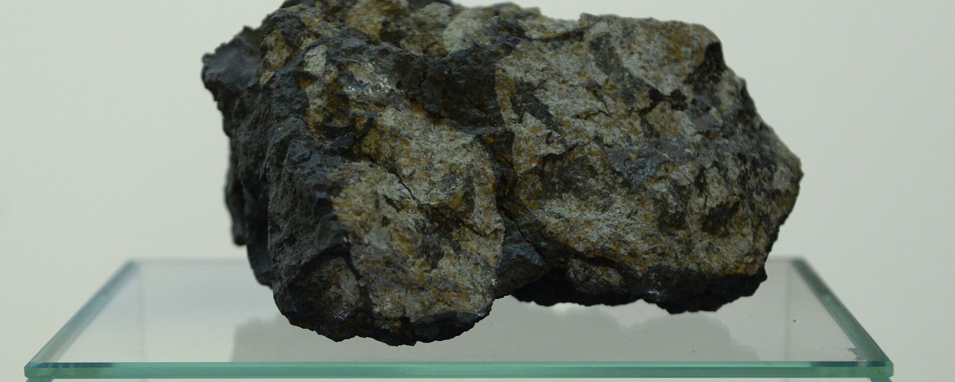 Un trozo del meteorito de Cheliábinsk - Sputnik Mundo, 1920, 03.02.2019