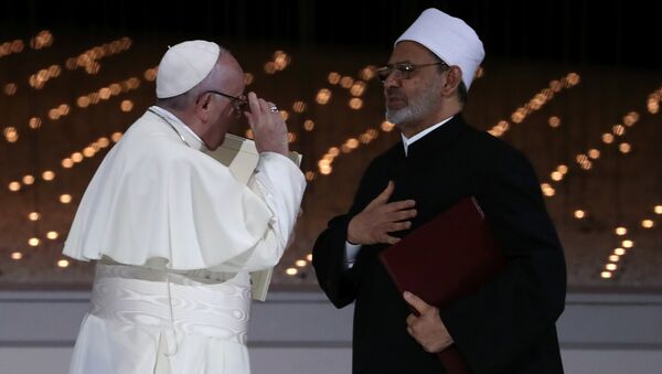 El papa Francisco y el gran imán de Al Azhar, Ahmed Tayeb - Sputnik Mundo