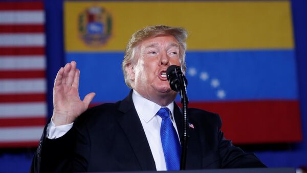 Donald Trump, presidente de EEUU, ofrece discurso sobre la crisis en Venezuela en Miami, el 18 de febrero de 2019 - Sputnik Mundo