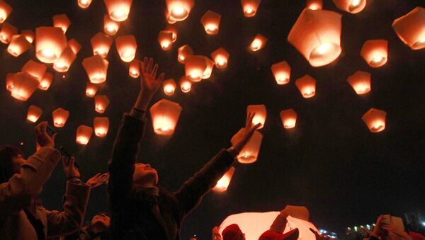 Así festeja Taiwán el impresionante Festival de las Linternas - Sputnik Mundo