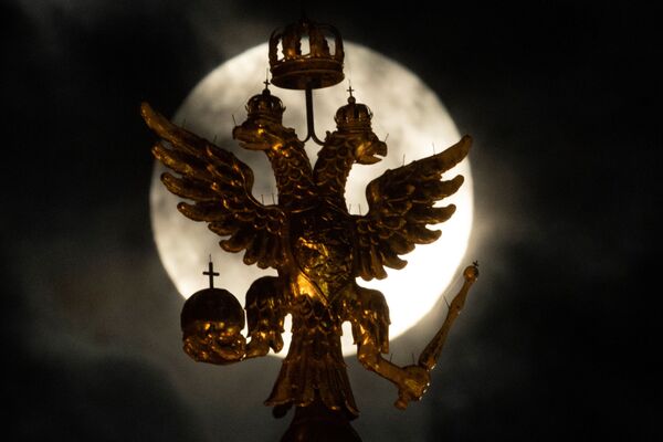 'Luna de nieve': así fue bautizada la primera superluna del 2019 - Sputnik Mundo