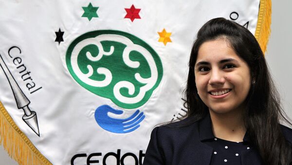 Dafne Asdrúbal, la adolescente mexicana que se volvió la alumna más joven de Harvard en más de 100 años - Sputnik Mundo