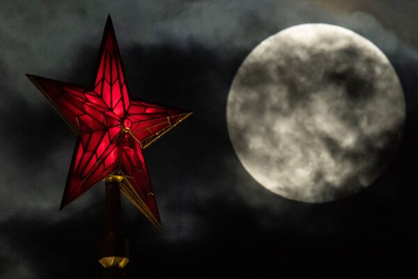 Desfiles, manifestaciones y dragones chinos: estas son las imágenes más interesantes de la semana - Sputnik Mundo