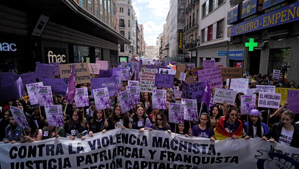 La huelga feminista en Madrid, España - Sputnik Mundo