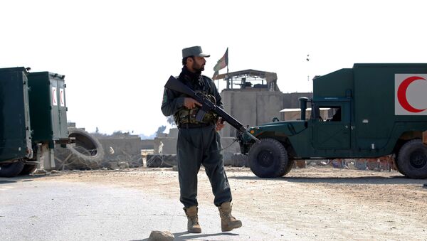 Policía en el lugar del ataque en Jalalabad, Afganistán - Sputnik Mundo