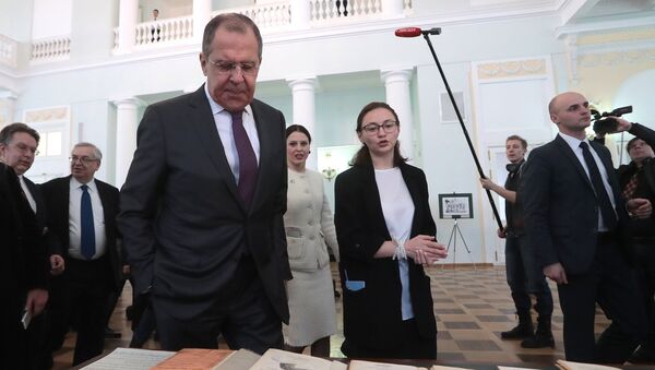 El canciller ruso, Serguéi Lavrov, durante la ceremonia de inauguración de una exposición 'A las orillas de América Latina' - Sputnik Mundo