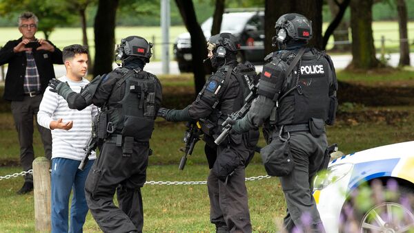 Policía en el lugar del tiroteo en una mezquita de Nueva Zelanda - Sputnik Mundo