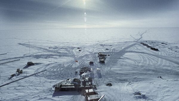 La estación 'Vostok' en 1957 en la Antártida - Sputnik Mundo