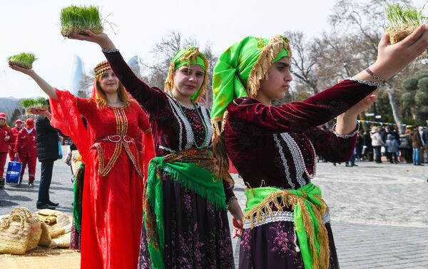 La celebración de 'Novruz' en Azerbaiyán - Sputnik Mundo