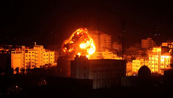 Ataque israelí en Franja de Gaza - Sputnik Mundo