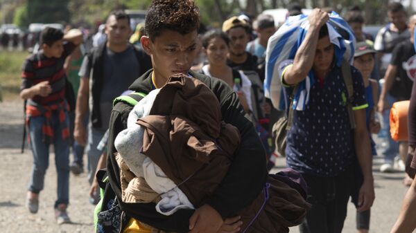 Caravana de migrantes centroamericanos en México (archivo) - Sputnik Mundo
