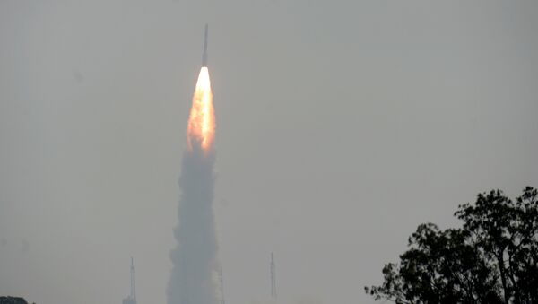 El lanzamiento de cohete PSLV-C45 indio - Sputnik Mundo