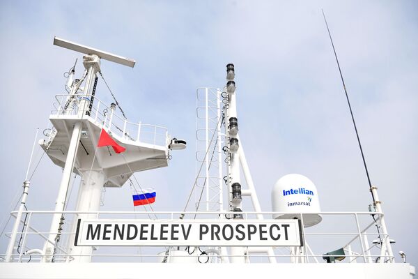 El imponente buque tanque ruso Mendeleev Prospect - Sputnik Mundo