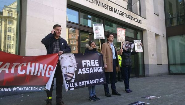 Situación cerca de la Corte de Magistrados de Westminster tras el arresto de Assange - Sputnik Mundo