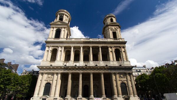La iglesia de San Sulpicio en París - Sputnik Mundo