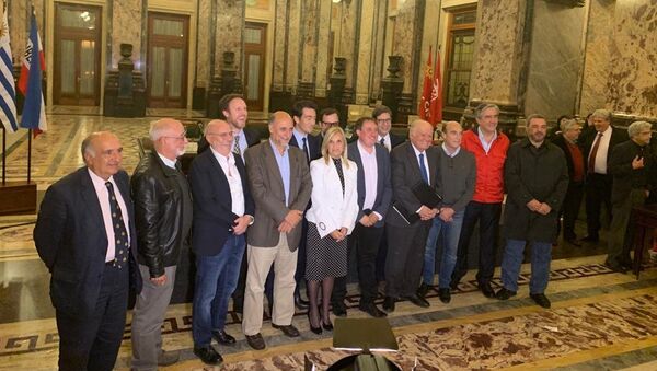 El Pacto Ético, organizado por la Asociación de la Prensa de Uruguay en el Palacio Legislativo en Montevideo - Sputnik Mundo