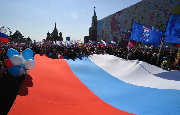 Bajo el lema 'Paz. Trabajo. Mayo' los obreros y líderes sindicales marcharon por el centro de las principales ciudades de Rusia - Sputnik Mundo