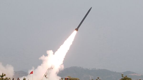 Lanzamientos de cohetes de Corea del Norte - Sputnik Mundo