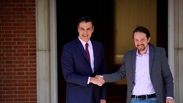 Presidente del Gobierno español, Pedro Sánchez, y secretario general de Podemos, Pablo Iglesias - Sputnik Mundo