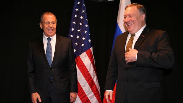El ministro ruso de Exteriores, Serguéi Lavrov, y el secretario de Estado de EEUU, Mike Pompeo - Sputnik Mundo