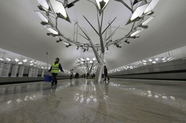 El metro más extraordinario del mundo cumple años - Sputnik Mundo
