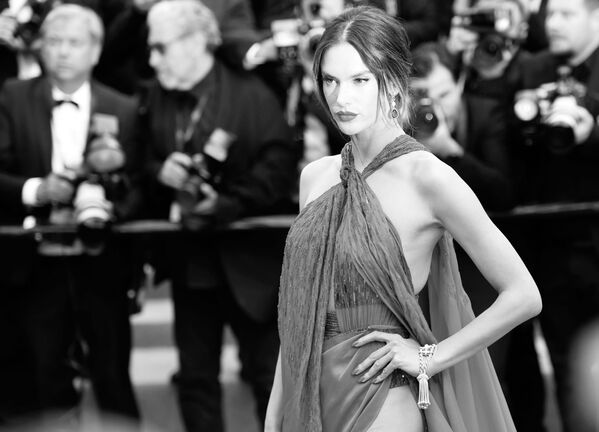 El glamur del Festival de Cannes, en blanco y negro - Sputnik Mundo