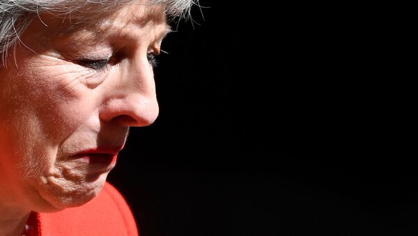 La primera ministra británica, Theresa May, presenta la dimisión - Sputnik Mundo