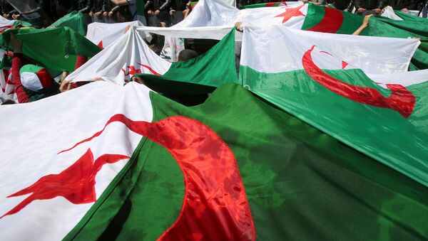 Las banderas de Argelia - Sputnik Mundo