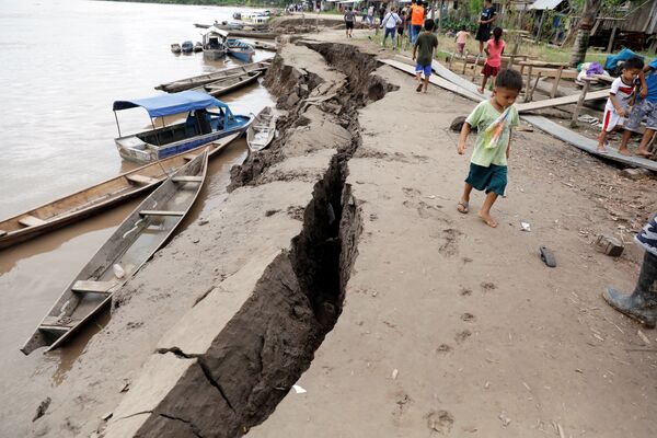Así ha quedado Perú tras el terremoto de magnitud 8 - Sputnik Mundo