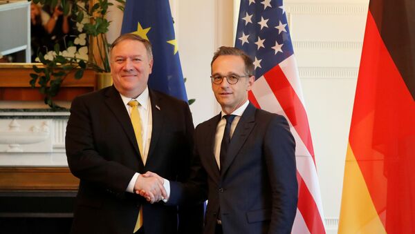 El secretario de Estado de EEUU, Mike Pompeo, y el ministro de Exteriores de Alemania, Heiko Maas - Sputnik Mundo