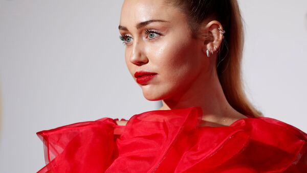 Miley Cyrus, cantante estadounidense - Sputnik Mundo
