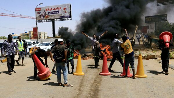 Protestas en Jartum, Sudán - Sputnik Mundo