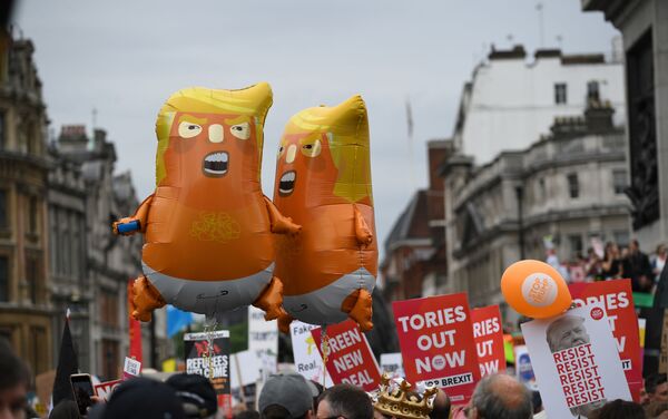 Protestas contra el presidente de EEUU, Donald Trump en Londres, Reino Unido - Sputnik Mundo