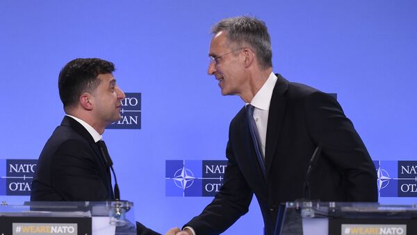 El presidente ucraniano, Volodímir Zelenski, y el secretario general de la OTAN, Jens Stoltenberg - Sputnik Mundo