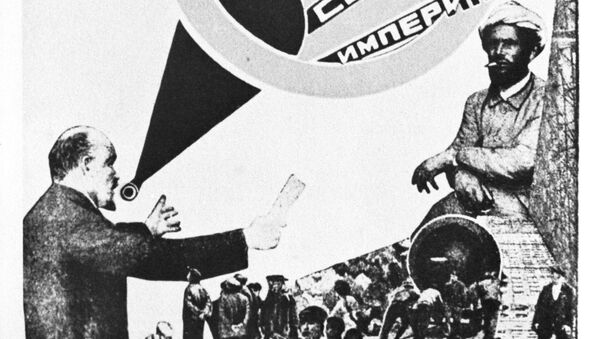 Cartel propagandístico del artista soviético Alexandr Ródchenko (imagen referencial) - Sputnik Mundo