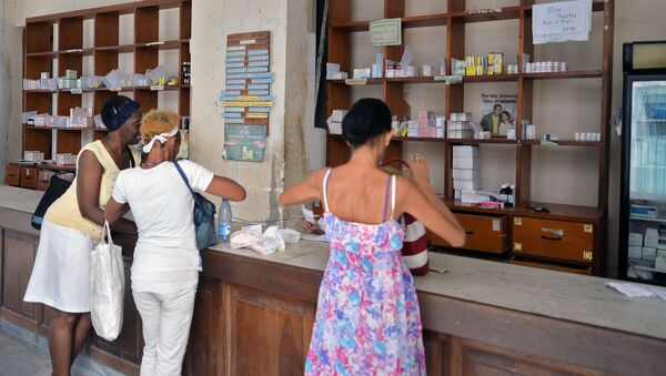 Una farmacia en Cuba - Sputnik Mundo