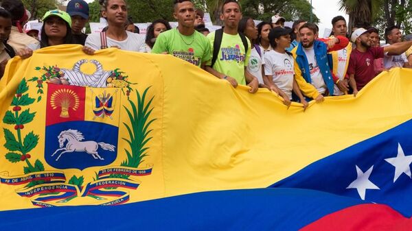 Seguidores de Nicolás Maduro marchando en Venezuela (archivo) - Sputnik Mundo