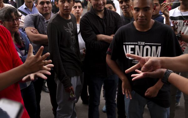 Ciudad de México: Inicio de la batalla de rap en la Glorieta de los Insurgentes - Sputnik Mundo
