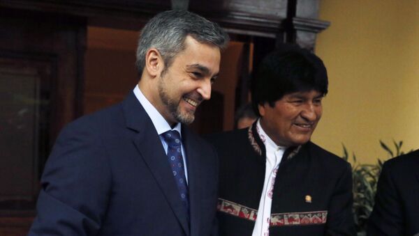 El presidente de Paraguay, Mario Abdo Benítez, con su par boliviano, Evo Morales de Bolivia - Sputnik Mundo