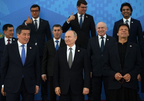 Vladímir Putin en la cumbre de la Organización de Cooperación de Shanghái - Sputnik Mundo