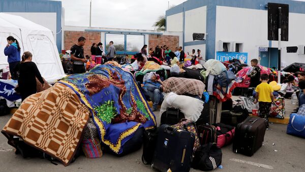 Migrantes venezolanos en la frontera peruana - Sputnik Mundo