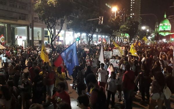 Protestas contra Jair Bolsonaro en Río de Janeiro - Sputnik Mundo