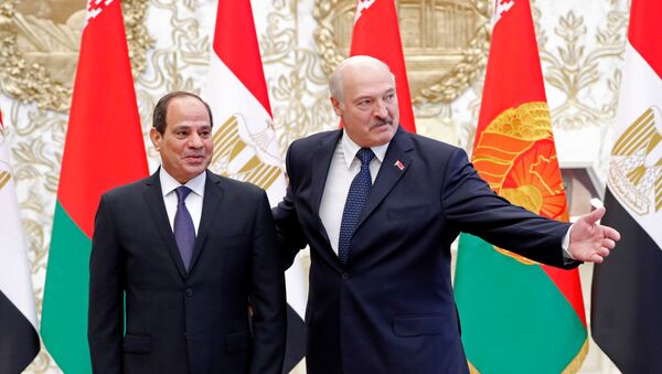 El presidente egipcio, Abdelfatah Sisi, y el presidente bielorruso, Alexandr Lukashenko - Sputnik Mundo