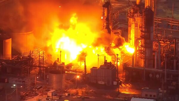 Explosión en la refinería Philadelphia Energy Solutions - Sputnik Mundo