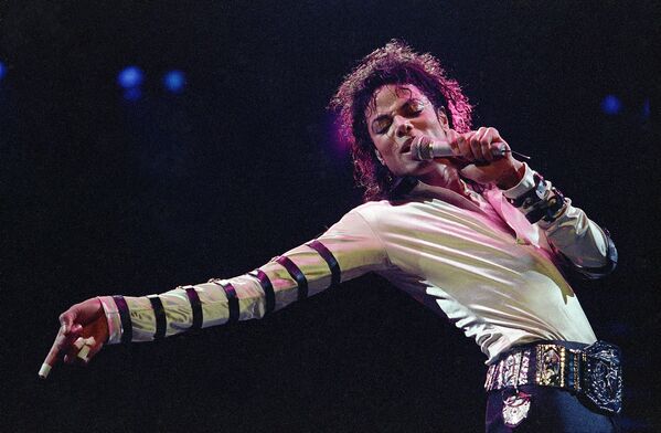 Michael Jackson during the opening performance of his 13-city U.S. tour, in Kansas City - Sputnik Mundo