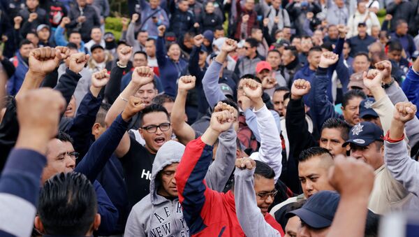 Policías federales protestan contra cambio a Guardia Nacional en la Ciudad de México - Sputnik Mundo