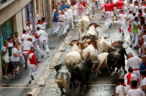 San Fermín en Pamplona: toros y mucha fiesta
 - Sputnik Mundo