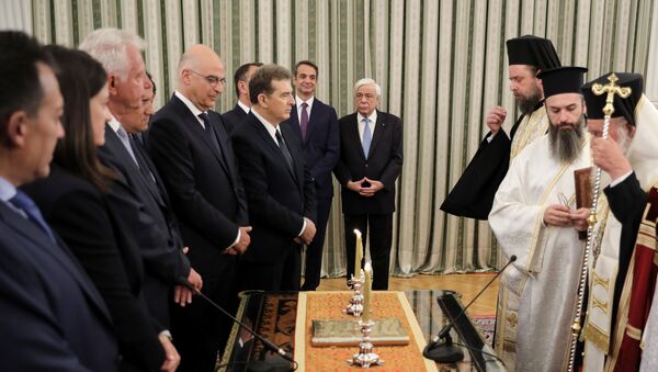 El juramento del nuevo Gobierno griego ante el arzobispo de Atenas - Sputnik Mundo